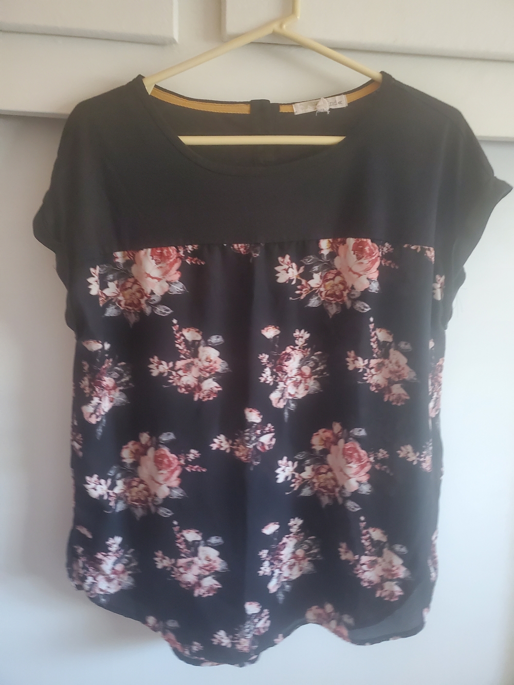 Rewind Black Floral Short-Sleeve Blouse with Pink Roses